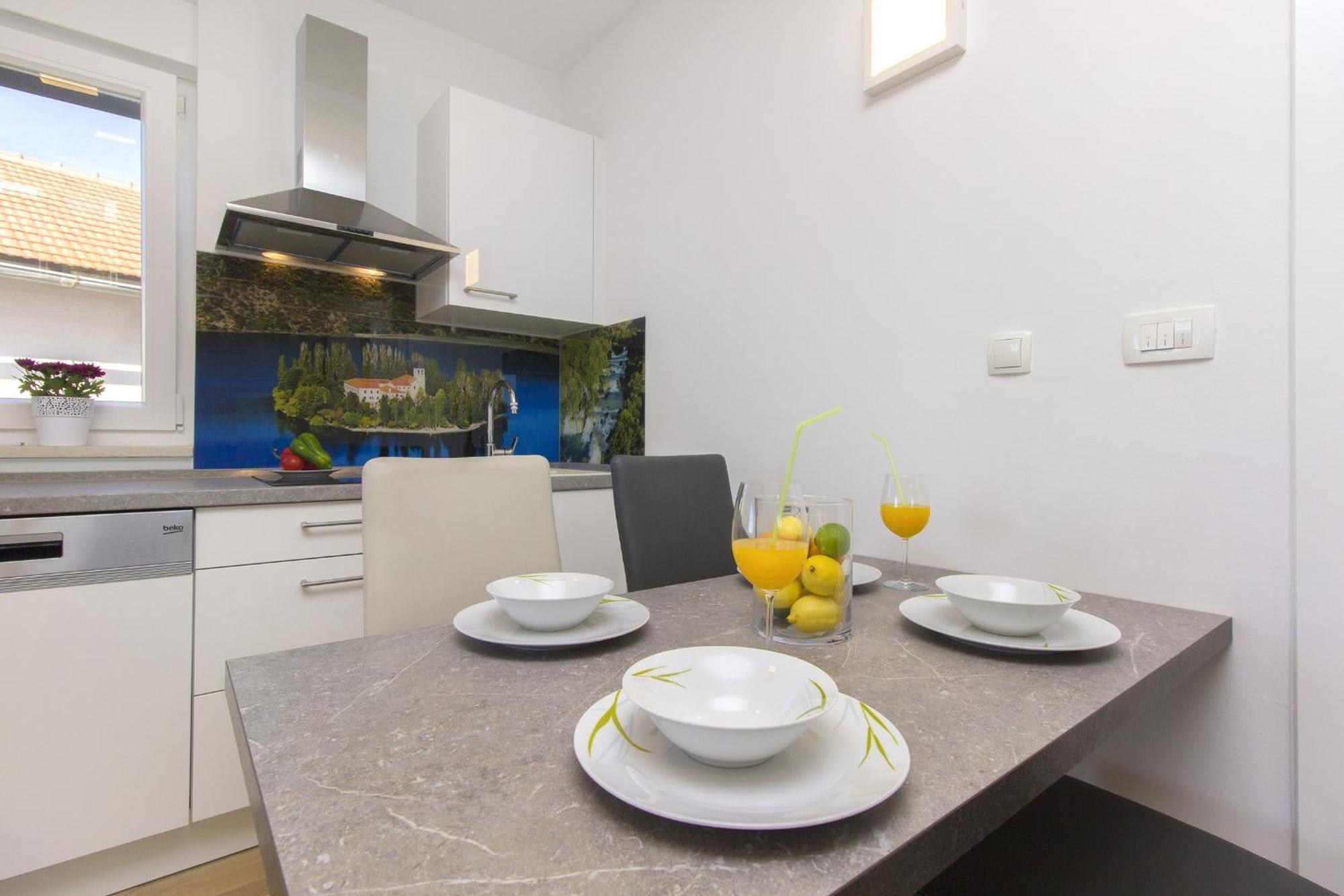 Apartments Luka Vodice Szoba fotó