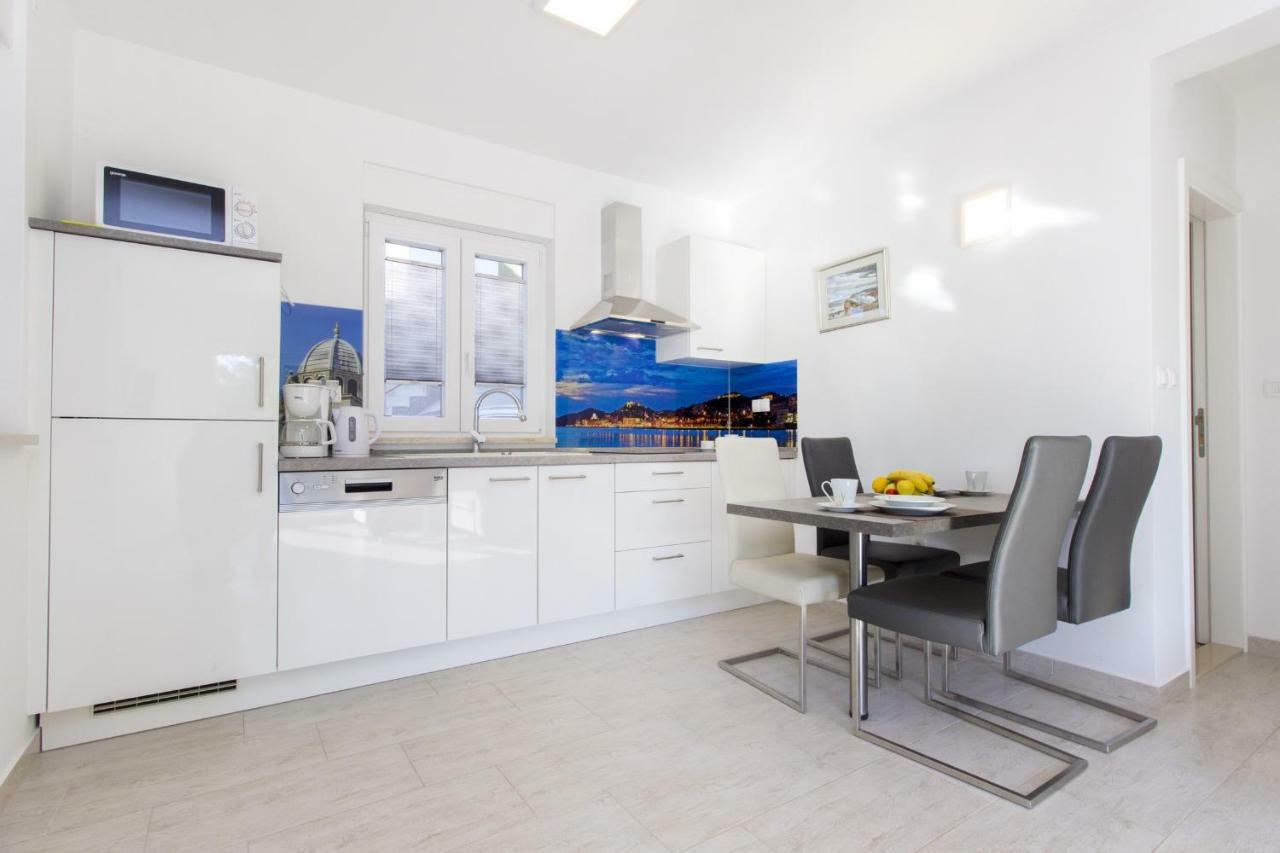 Apartments Luka Vodice Kültér fotó