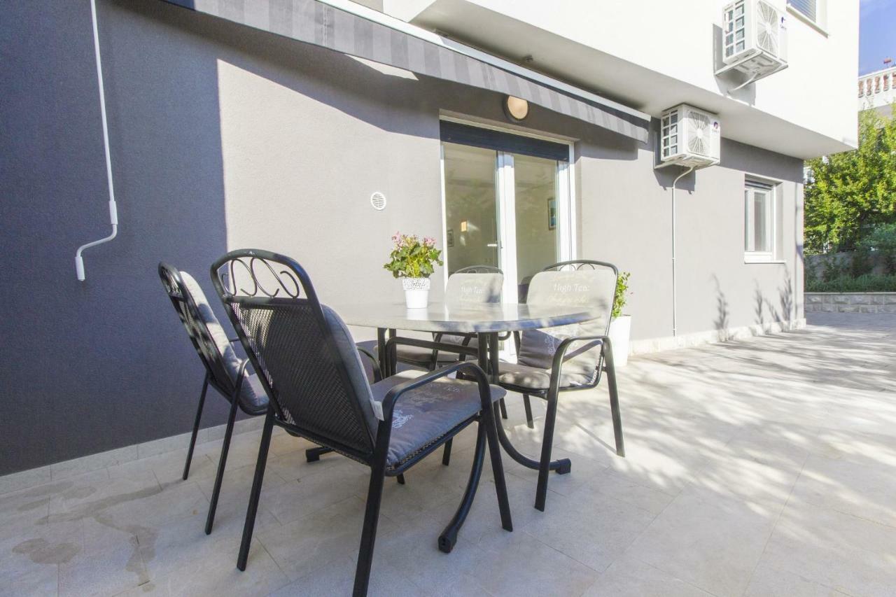 Apartments Luka Vodice Kültér fotó